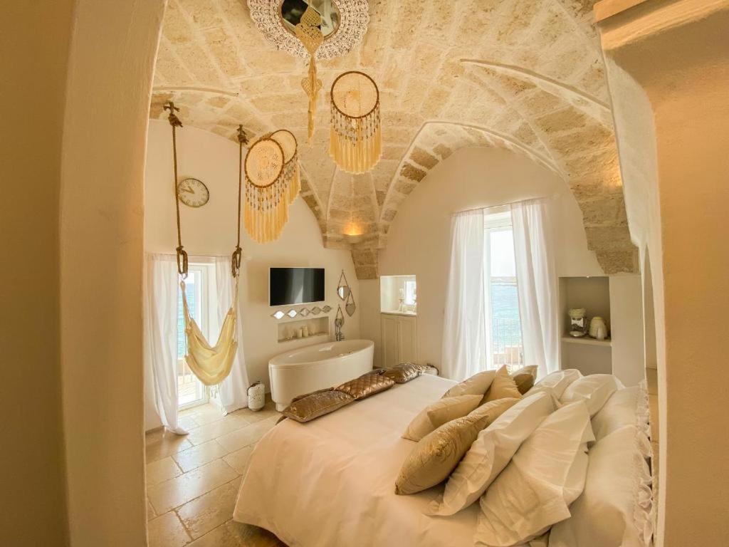 Apulia Charming Suites - Casa Rossa Suite Perla E Suite Corallo Savelletri Exterior photo